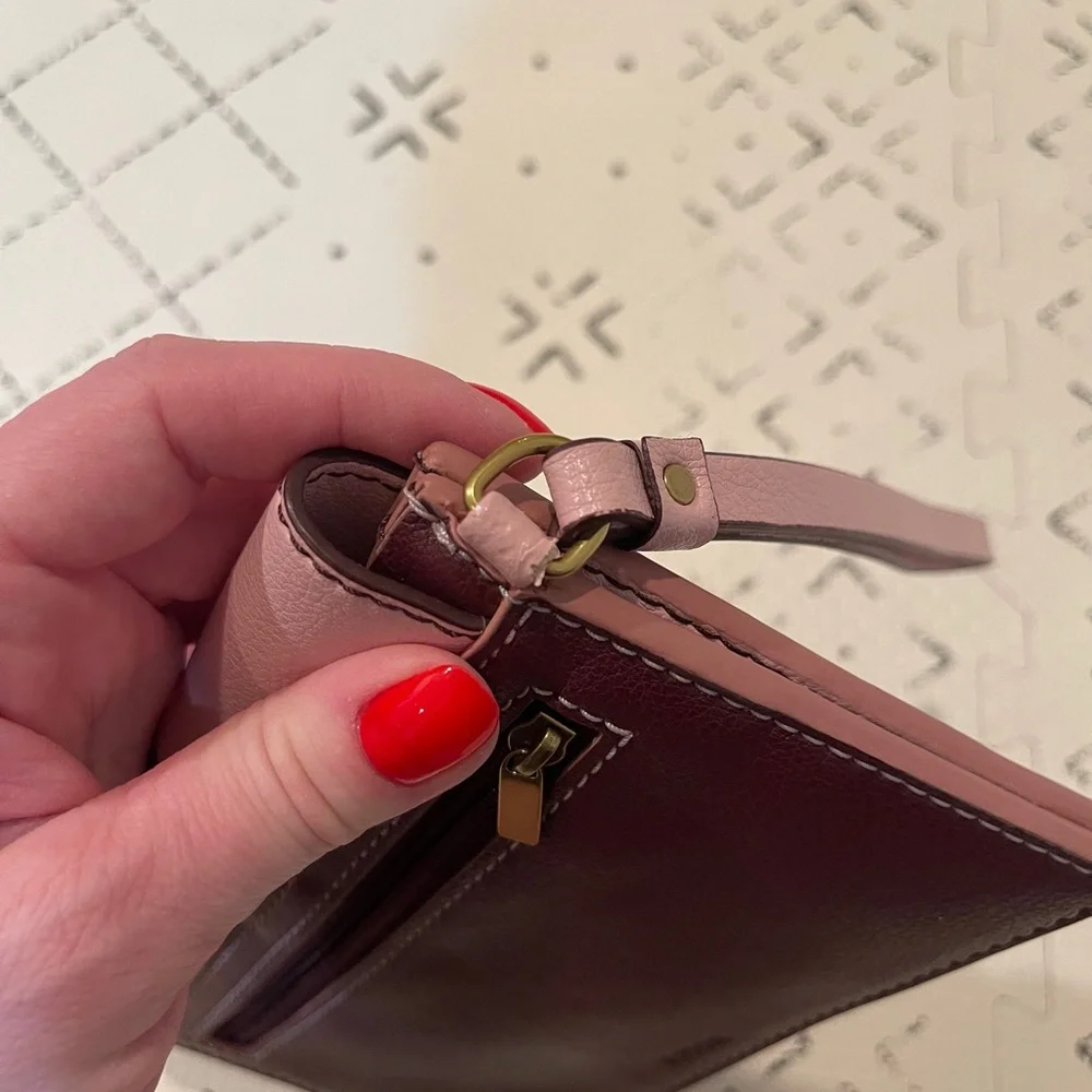 Fossil Sophia wallet/ wristlet in‎ purple